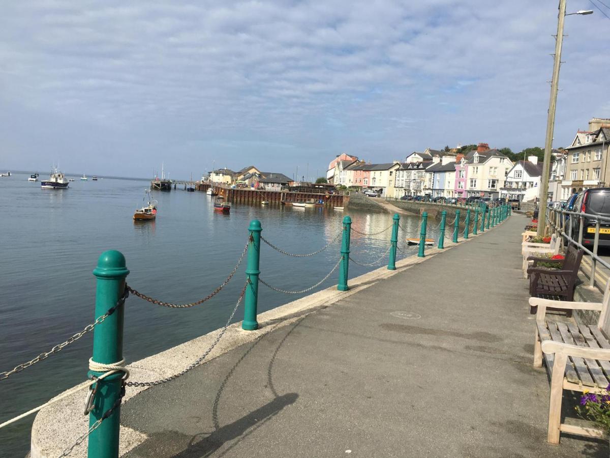 Beautiful Aberdovey Seafront Apartment 2 Aberdyfi Exterior foto